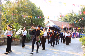 Lễ dâng hương tại Khu du lịch văn hóa tâm linh huyện Quỳnh Nhai.