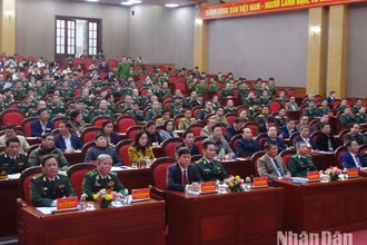 Các đại biểu dự lễ kỷ niệm 60 năm Ngày truyền thống Bộ đội Biên phòng tỉnh Sơn La.