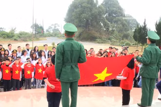 Chương trình “Chào cột mốc chủ quyền”.