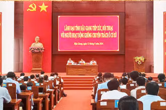Quang cảnh buổi tiếp xúc, đối thoại.