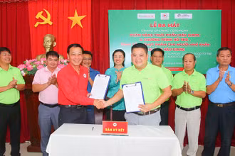 Hội Chữ thập đỏ tỉnh Hậu Giang và Food Bank Việt Nam ký kết triển khai các hoạt động hỗ trợ người nghèo trên địa bàn tỉnh.