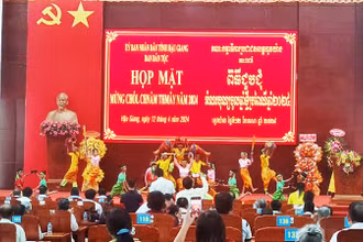 Tiết mục văn nghệ chào mừng.