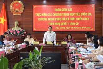 Quang cảnh buổi làm việc.