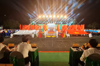 Quang cảnh lễ khai mạc.