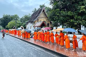Du lịch được đánh giá là một trong những động lực chính thúc đẩy kinh tế Lào tăng trưởng. (Ảnh: Trịnh Dũng)