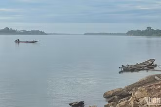 Một khúc sông Mekong, đoạn chảy qua thủ đô Vientiane, Lào. (Ảnh: HẢI TIẾN)