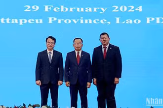 Các Trưởng SOM Campuchia, Lào, Việt Nam tại Hội nghị. Ảnh: TRỊNH DŨNG