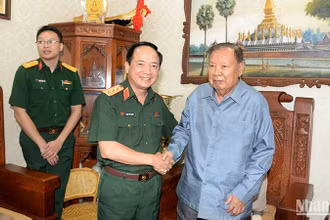 Thượng tướng Trịnh Văn Quyết thăm nguyên Tổng Bí thư, Chủ tịch nước Lào Bounnhang Vorachith. Ảnh: Trịnh Dũng