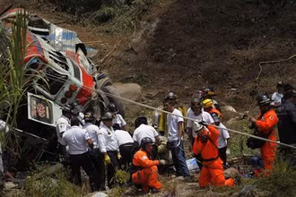Xe rơi xuống vực sâu tại Guatemala khiến nhiều người thiệt mạng