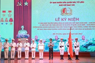 Công an quận Bắc Từ Liêm đón nhận Huân chương Chiến công hạng Nhất.