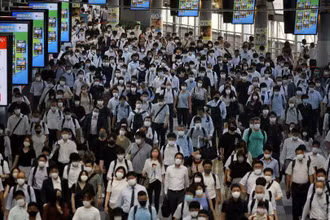Nhà ga Shinagawa tại Tokyo, ngày 2/8/2021. (Ảnh: Reuters)