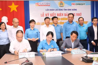 Ký kết biên bản ghi nhớ thực hiện chương trình "Phúc lợi cho đoàn viên Công đoàn và người lao động" tại Bình Dương.