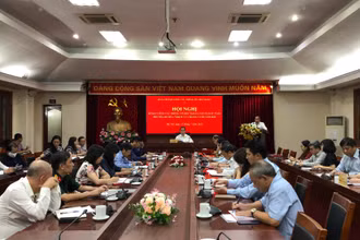 Toàn cảnh hội nghị.