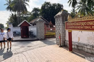 Thành phố di sản Luang Prabang của Lào là một trong những địa điểm thu hút khách du lịch. (Ảnh: Trịnh Dũng)