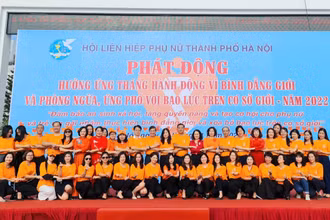 Các đại biểu hưởng ứng Tháng hành động vì bình đẳng giới và phòng ngừa, ứng phó với bạo lực trên cơ sở giới năm 2022.