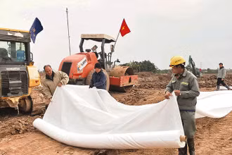 Mũi 1 của Công ty cổ phần LIZEN đang thi công đường song hành thuộc dự án đường vành đai 4-Vùng Thủ đô Hà Nội trên địa bàn tỉnh Hưng Yên.