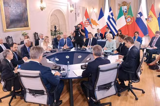 Hội nghị thượng đỉnh Med9 ở Malta.