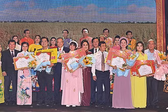 Các thí sinh đoạt giải trong cuộc thi Bông lúa vàng 2023.