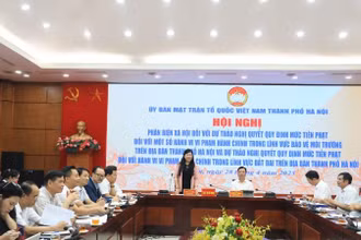 Hội nghị phản biện xã hội đối với hai dự thảo Nghị quyết về xử phạt vi phạm trong lĩnh vực môi trường và đất đai.