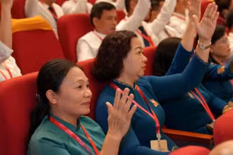 Các đại biểu hiệp thương cử Ủy ban Mặt trận tổ quốc Việt Nam thành phố Hà Nội khóa XVIII.