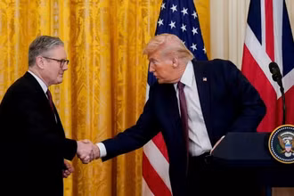 Hai nhà lãnh đạo Anh và Mỹ tại cuộc họp báo ở Washington.