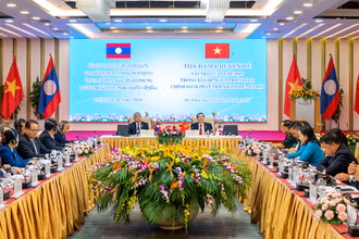 Quốc hội hai nước trao đổi về xây dựng chính sách phát triển kinh tế-xã hội. (Ảnh QUOCHOI.VN)