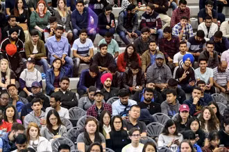 Sinh viên quốc tế đã tốt nghiệp trở thành lực lượng lao động quan trọng ở Canada. (Ảnh The Star)