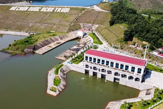 Quang cảnh hồ chứa nước Ngàn Trươi, huyện Vũ Quang (Hà Tĩnh).