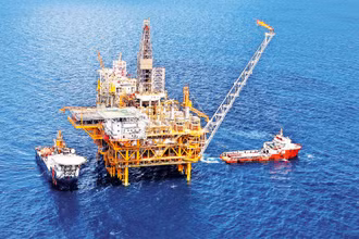 Giàn khoan dầu khí trên biển của Petrovietnam.