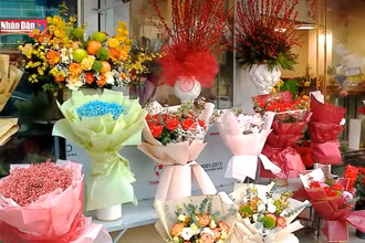 Thị trường quà tặng Valentine trầm lắng vì trùng Tết Nguyên đán
