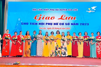 Cán bộ phụ nữ cơ sở tiêu biểu của huyện Gia Lộc, tỉnh Hải Dương. (Ảnh THANH MAI)