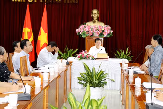 Bí thư Tỉnh ủy Ðồng Nai Nguyễn Hồng Lĩnh tiếp công dân tại Trụ sở Tỉnh ủy.