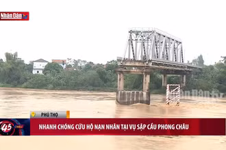 Nhanh chóng cứu hộ nạn nhân vụ sập cầu Phong Châu