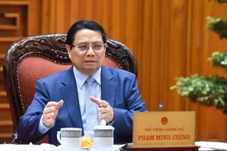 Thủ tướng Chính phủ Phạm Minh Chính phát biểu ý kiến tại cuộc họp. (Ảnh: TRẦN HẢI)