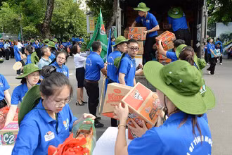 Tình nguyện viên khối trường học Thủ đô tham gia Chiến dịch tình nguyện “Mùa hè xanh” năm 2024.