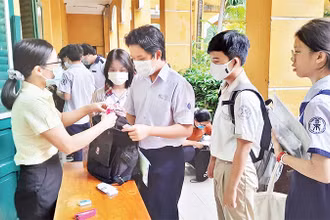 Học sinh Thành phố Hồ Chí Minh tham gia kỳ thi tốt nghiệp THPT năm 2023 tại điểm thi Trường THPT Trưng Vương, Quận 1.