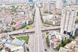 Dự án đường vành đai 2 trên cao, đoạn Vĩnh Tuy-Ngã Tư Sở, bao gồm cả tuyến đường bộ trên cao và phần mở rộng bên dưới nối liền ba quận trung tâm gồm Đống Đa, Thanh Xuân và Hai Bà Trưng. 