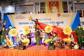 Đêm văn nghệ gây quỹ từ thiện của tuổi trẻ phường Hòa Quý, TP Đà Nẵng.