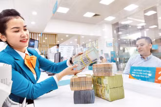 Các doanh nghiệp mong chờ lãi suất cho vay giảm. Ảnh | Ngân hàng ABBANK