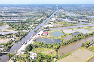 Đến cuối tháng 5/2023, tuyến chính đường cao tốc đoạn qua huyện Thới Bình, Cà Mau đã bàn giao mặt bằng sạch đạt 95%.