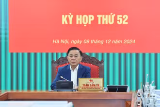 Đồng chí Trần Cẩm Tú, Ủy viên Bộ Chính trị, Thường trực Ban Bí thư, Chủ nhiệm Ủy ban Kiểm tra Trung ương chủ trì Kỳ họp thứ 52 của Ủy ban Kiểm tra Trung ương Đảng. (Ảnh: THỦY NGUYÊN)