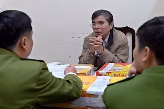 Đối tượng Bùi Văn Dị tại cơ quan Công an.