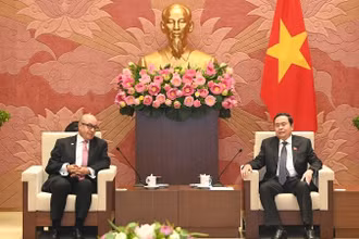 Việt Nam luôn coi trọng đẩy mạnh quan hệ hữu nghị, hợp tác nhiều mặt với Maroc 