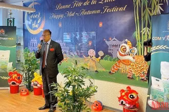 Cơm Việt Nam trên bàn ăn của người Pháp