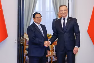 Thủ tướng Chính phủ Phạm Minh Chính và Tổng thống Ba Lan Andrzej Duda (Ảnh: NHẬT BẮC/VGP).