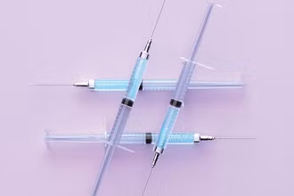 Mỹ trở thành quốc gia đầu tiên phê chuẩn vaccine phòng virus RSV