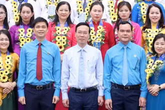 Chủ tịch nước Võ Văn Thưởng và các đại biểu. (Ảnh: TTXVN