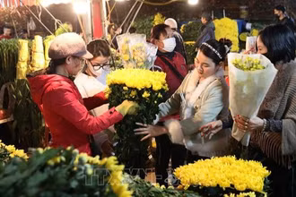 Chợ hoa Quảng Bá.