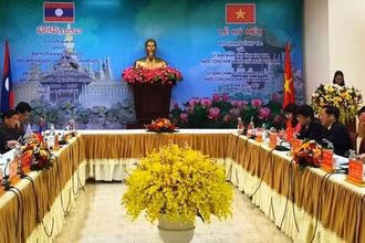 Quang cảnh buổi Lễ Ký kết Bản ghi nhớ hợp tác giữa tỉnh Kon Tum (Việt Nam) và Salavan (Lào).