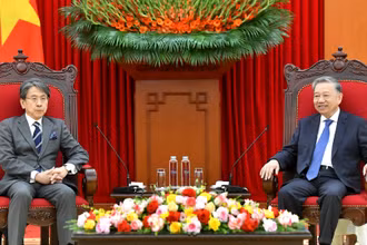 Tổng Bí thư Tô Lâm tiếp ông Maeda Tadashi, Chủ tịch Hội đồng quản trị Ngân hàng hợp tác quốc tế Nhật Bản (JBIC).